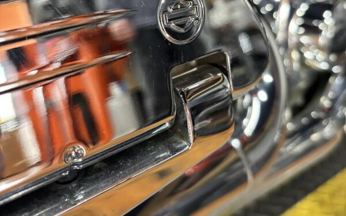 2013 Harley-Davidson® CVO™ Ultra Classic® Electra Glide® TRIB ORNG/SLATE W/ PINSTRIP