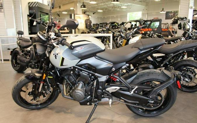 2026 Triumph Trident 660 Stone grey