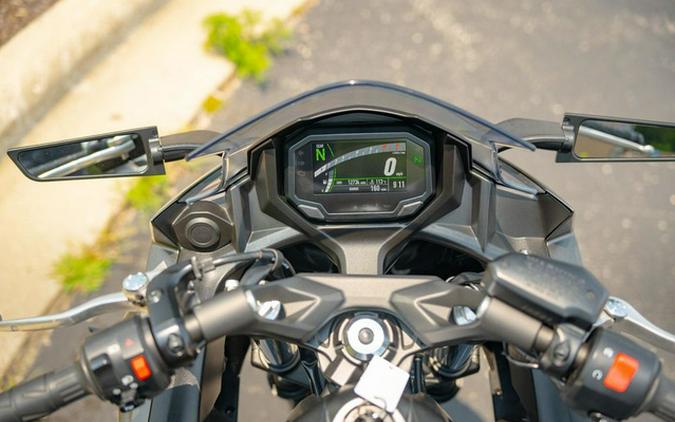 2022 Kawasaki Ninja 650 ABS Metallic Matte Graphenesteel Gray