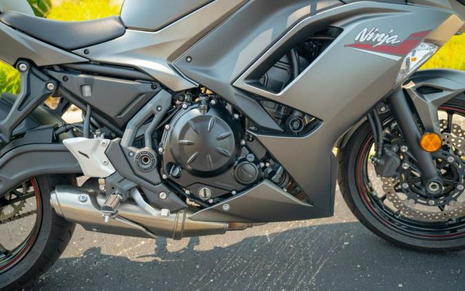 2022 Kawasaki Ninja 650 ABS Metallic Matte Graphenesteel Gray