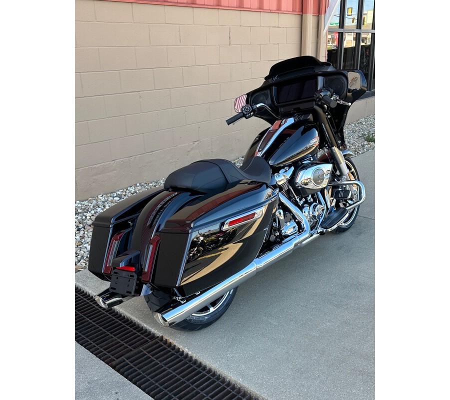 2024 Harley-Davidson Street Glide® Vivid Black