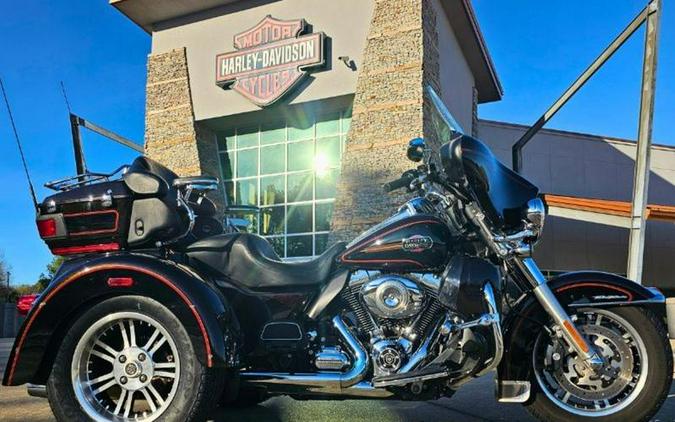 2011 Harley-Davidson® FLHTCUTG - Tri Glide® Ultra Classic®