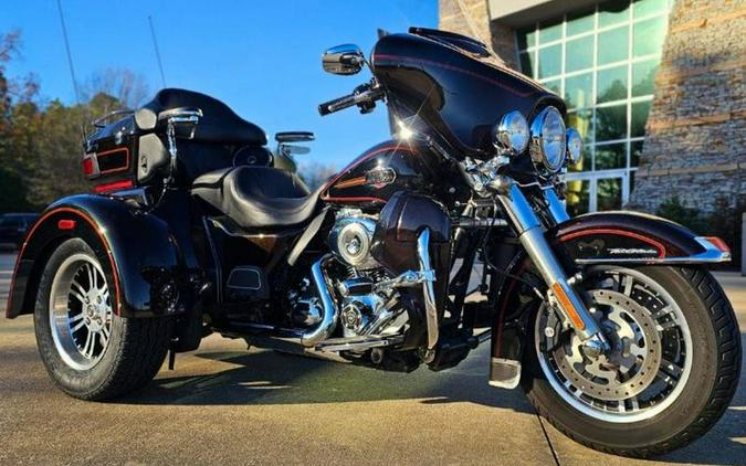 2011 Harley-Davidson® FLHTCUTG - Tri Glide® Ultra Classic®