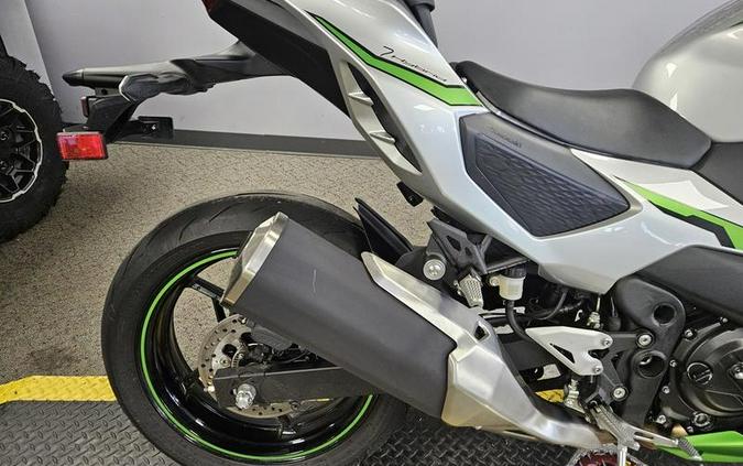 2024 Kawasaki Ninja® 7 Hybrid ABS