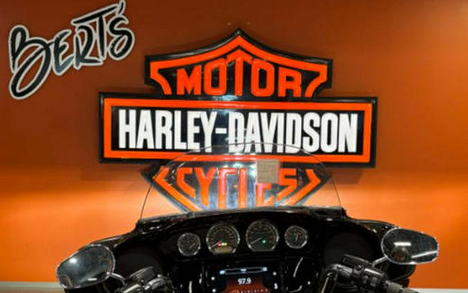 2023 Harley-Davidson® FLHTCUTG - Tri Glide® Ultra