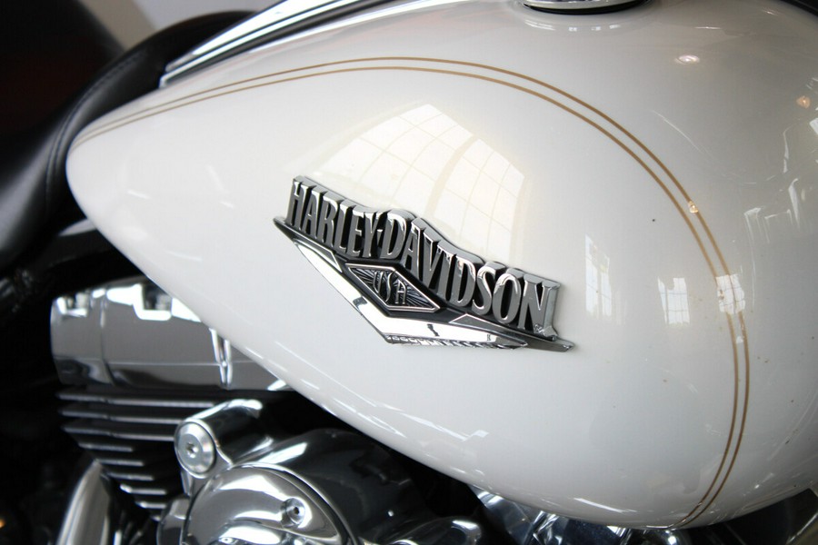 2015 Harley-Davidson Road King Classic Touring FLHR