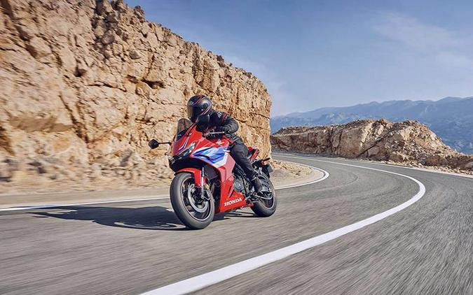 2025 CBR500R - Honda