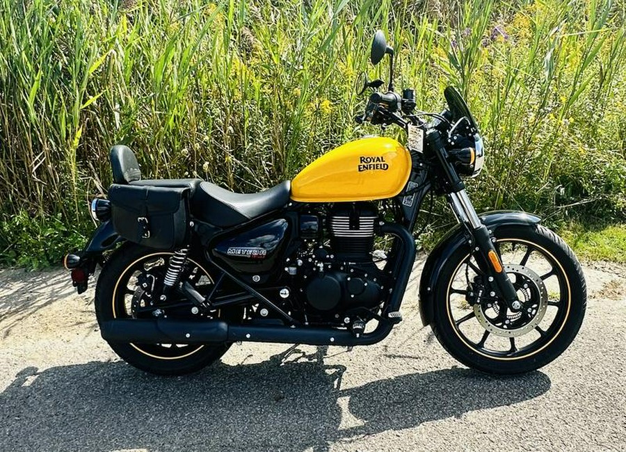 2022 Royal Enfield Meteor Fireball Yellow