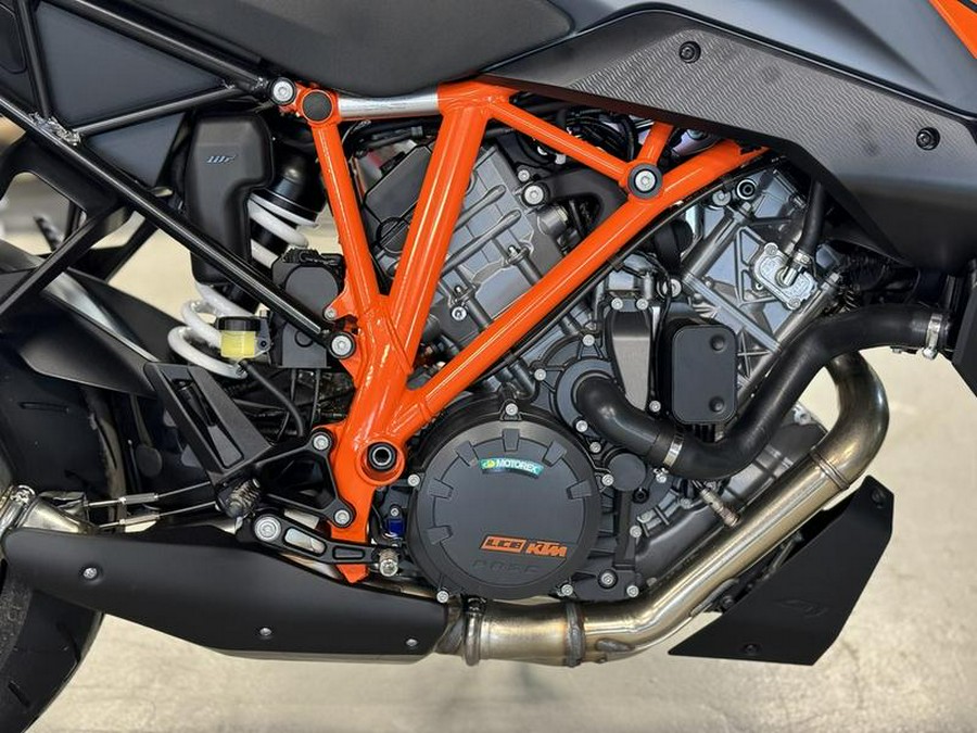 2024 KTM 1290 Super Duke GT