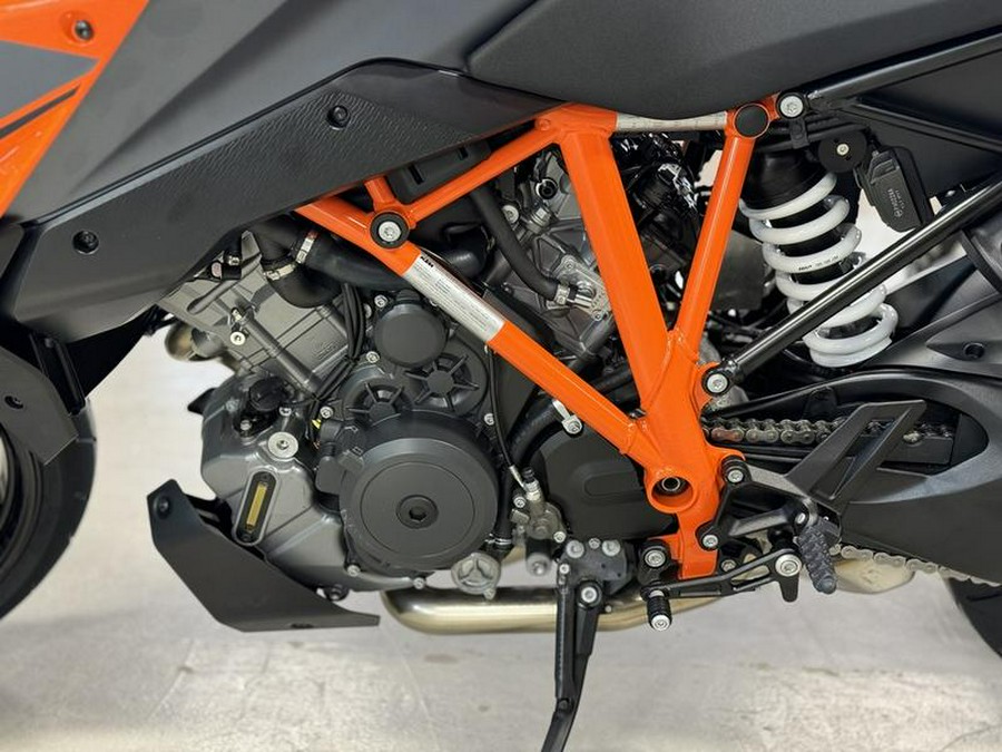 2024 KTM 1290 Super Duke GT