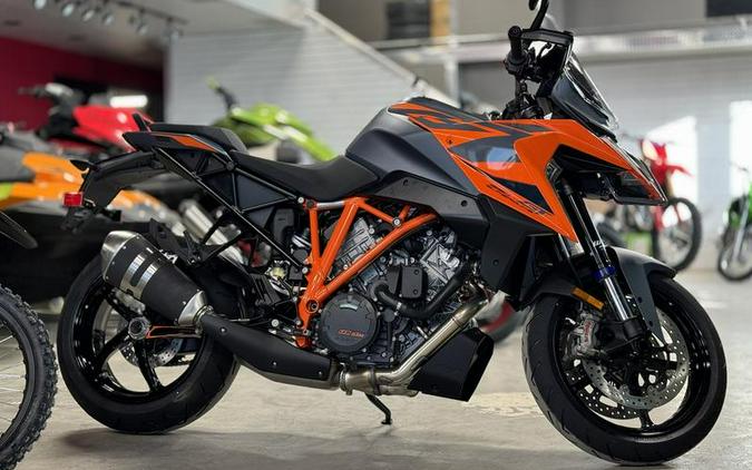 2024 KTM 1290 Super Duke GT