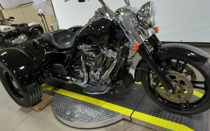 2021 Harley-Davidson® Freewheeler® Vivid Black