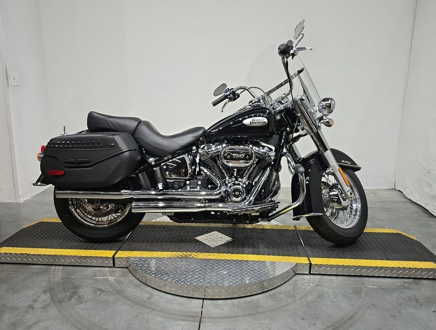 FLHCS 2023 Heritage Classic