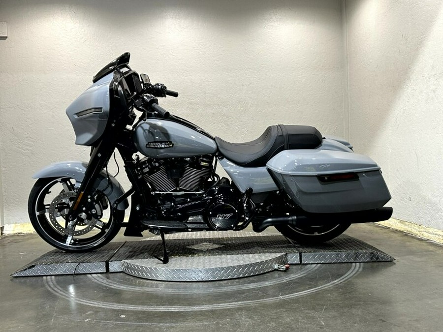 Harley-Davidson® Street Glide® 2026 DRK BILIARD GRY