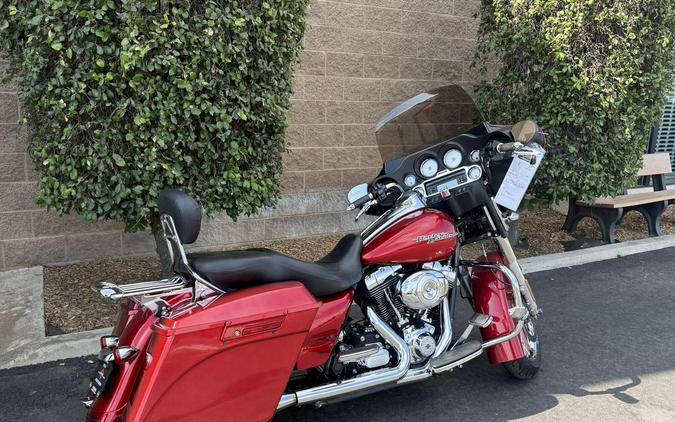 2012 FLHX103