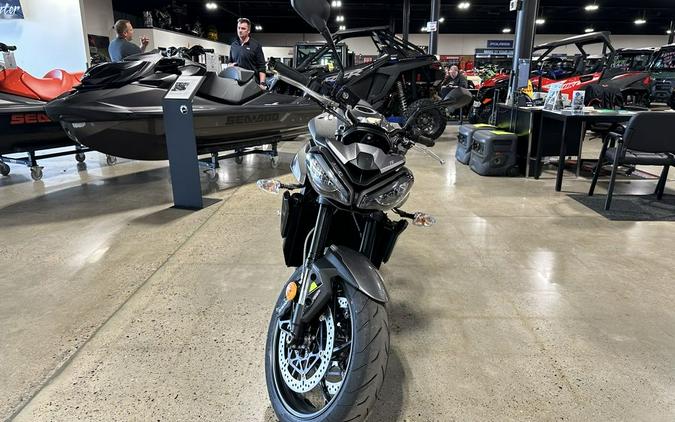 2024 Triumph Street Triple 765 R Silver Ice