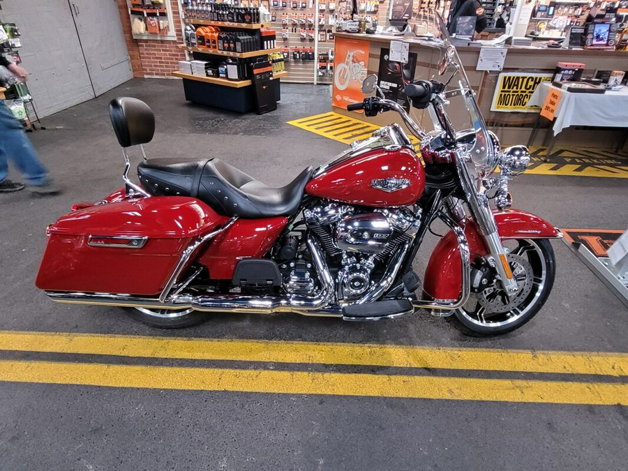 2021 Harley-Davidson Road King Billiard Red