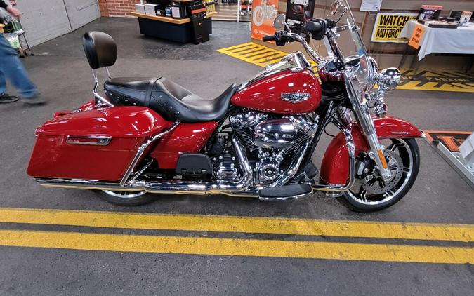 2021 Harley-Davidson Road King Billiard Red