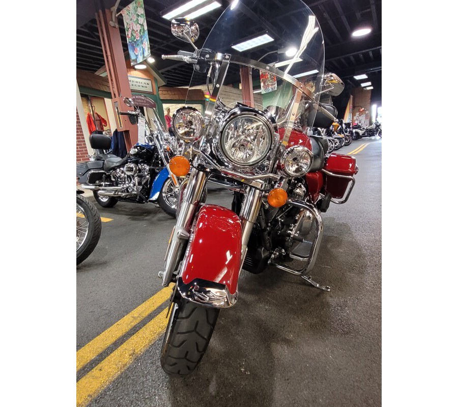 2021 Harley-Davidson Road King Billiard Red