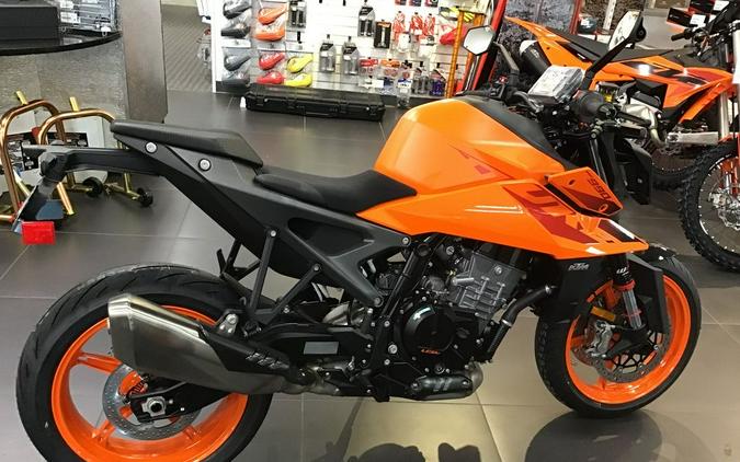 2024 KTM 990 Duke