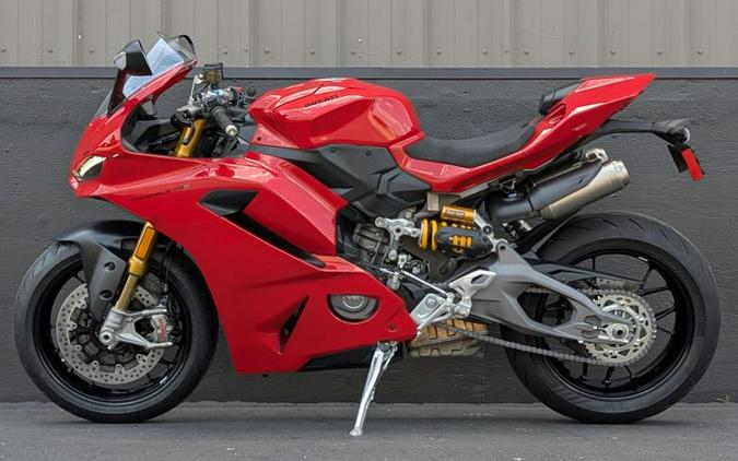New 2026 DUCATI PANIGALE V2S