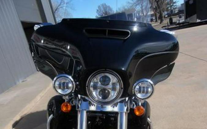 2014 Harley-Davidson® FLHTCU - Electra Glide® Ultra Classic®