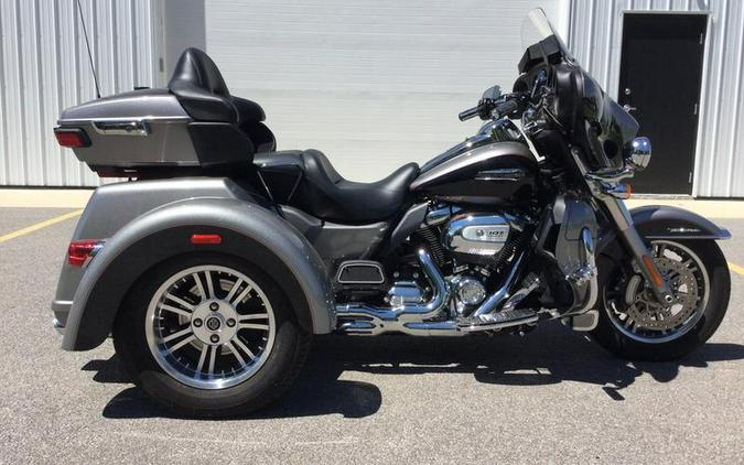 2017 Harley-Davidson® FLHTCUTG - Tri Glide® Ultra