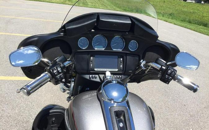 2017 Harley-Davidson® FLHTCUTG - Tri Glide® Ultra