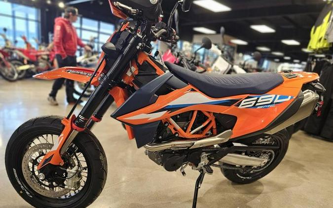 2024 KTM 690 SMC R