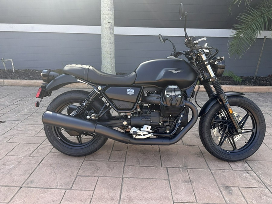 2024 Moto Guzzi V7 Stone