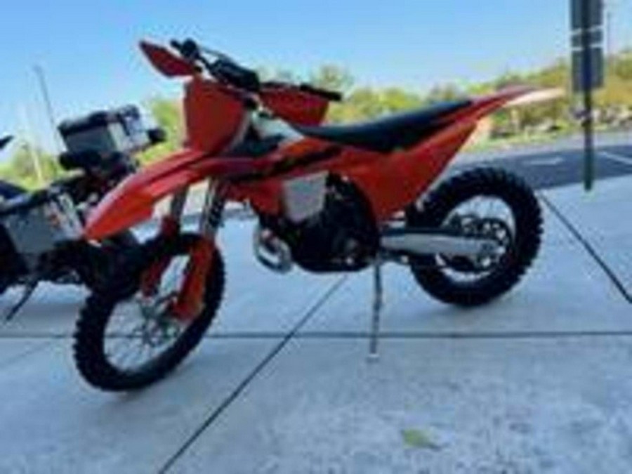 2025 KTM XC 250