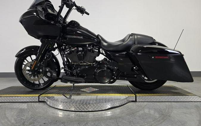 2018 Harley-Davidson® FLTRXS - Road Glide® Special