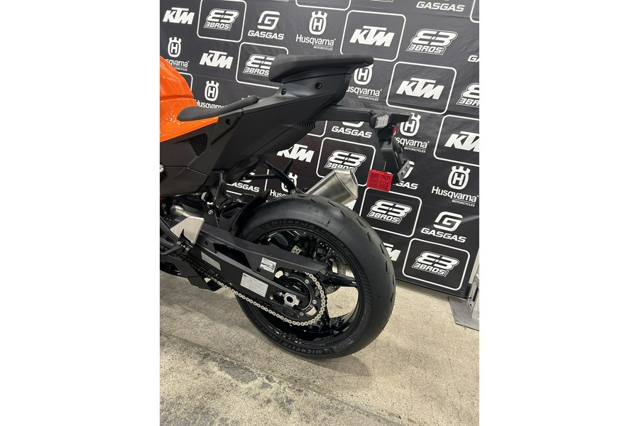 2026 KTM 990 RC R
