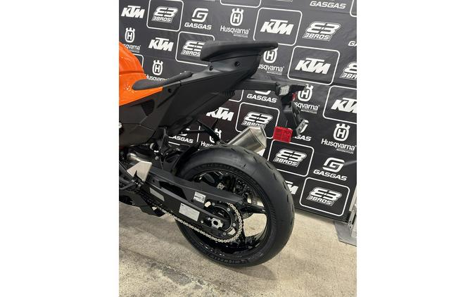 2026 KTM 990 RC R