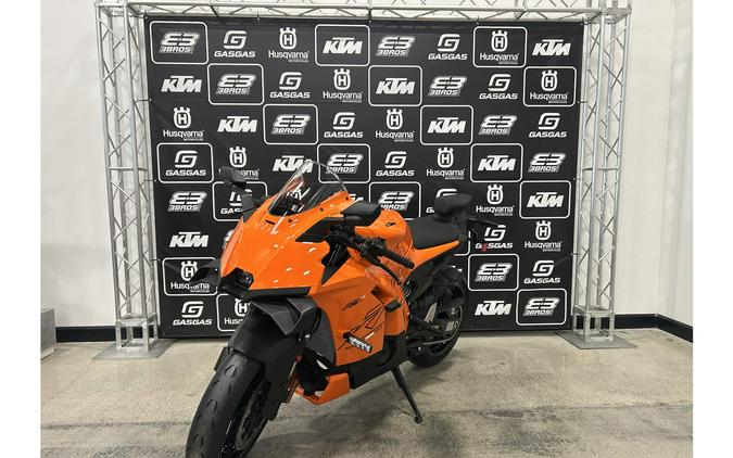 2026 KTM 990 RC R