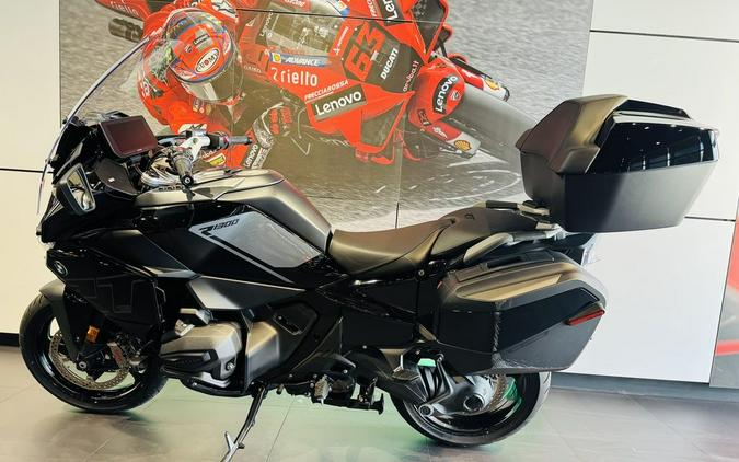 2026 BMW R 1300 RT Triple Black