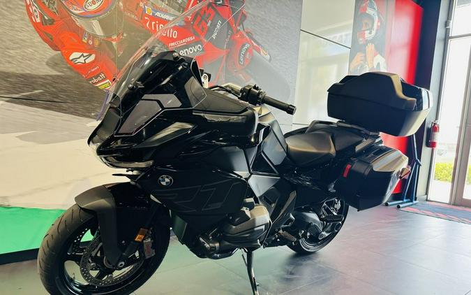2026 BMW R 1300 RT Triple Black