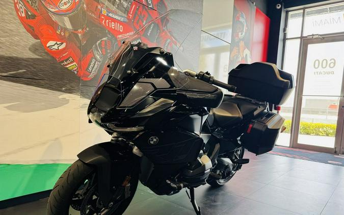 2026 BMW R 1300 RT Triple Black