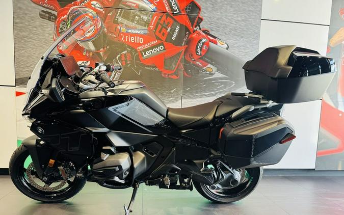 2026 BMW R 1300 RT Triple Black