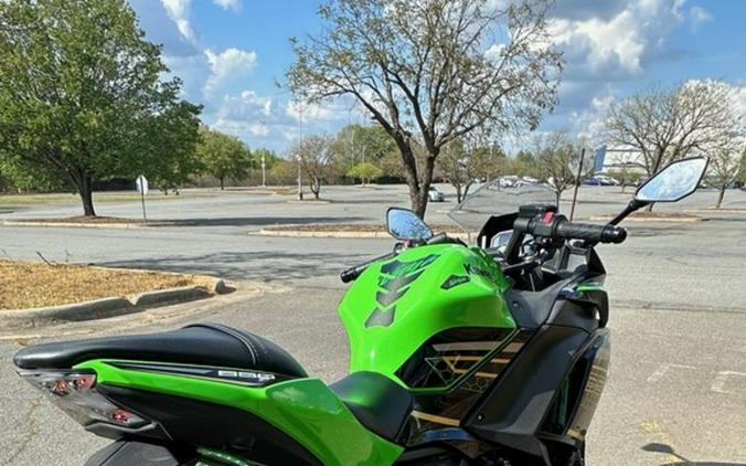 2020 Kawasaki Ninja® 650 KRT Edition
