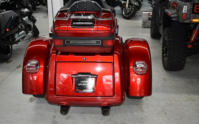 2012 Harley-Davidson Trike FLHTCUTG - Tri Glide Ultra Classic