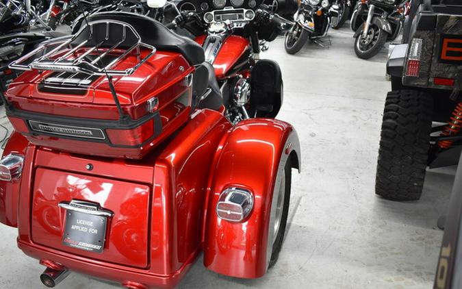 2012 Harley-Davidson Trike FLHTCUTG - Tri Glide Ultra Classic