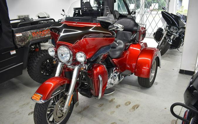 2012 Harley-Davidson Trike FLHTCUTG - Tri Glide Ultra Classic