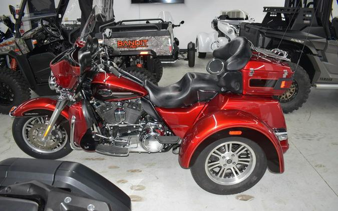 2012 Harley-Davidson Trike FLHTCUTG - Tri Glide Ultra Classic