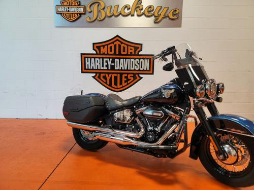 2018 Harley-Davidson Softail Heritage Classic 114 Review — From...