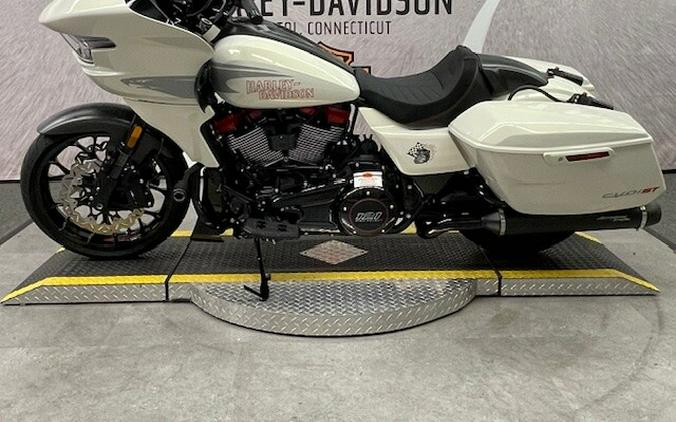 2024 FLTRXSTSE CVO™ Road Glide® ST