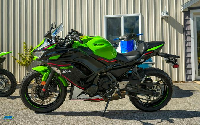 2022 Kawasaki Ninja® 650 ABS KRT Edition