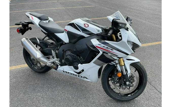 2025 CBR1000RR ABS - Honda