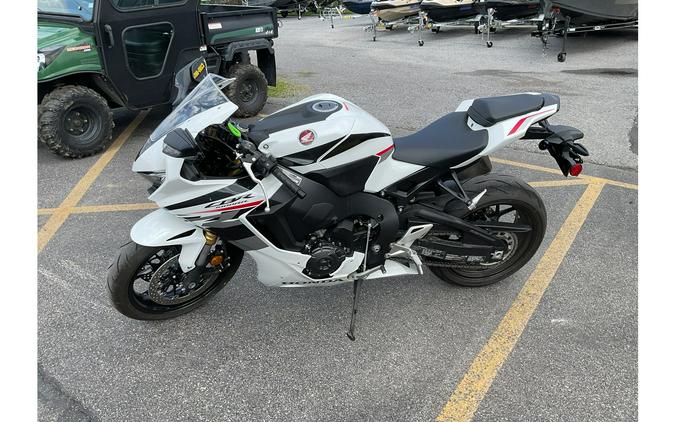 2025 CBR1000RR ABS - Honda