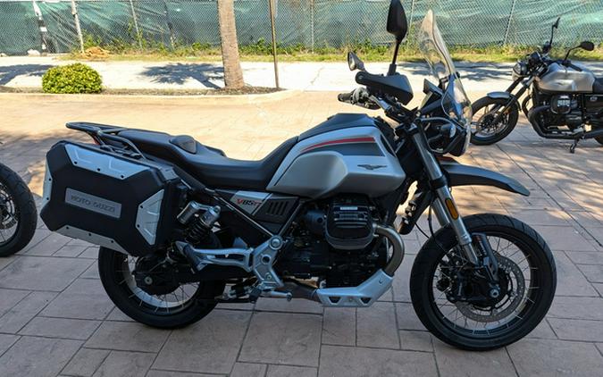 2023 Moto Guzzi V85 TT Travel